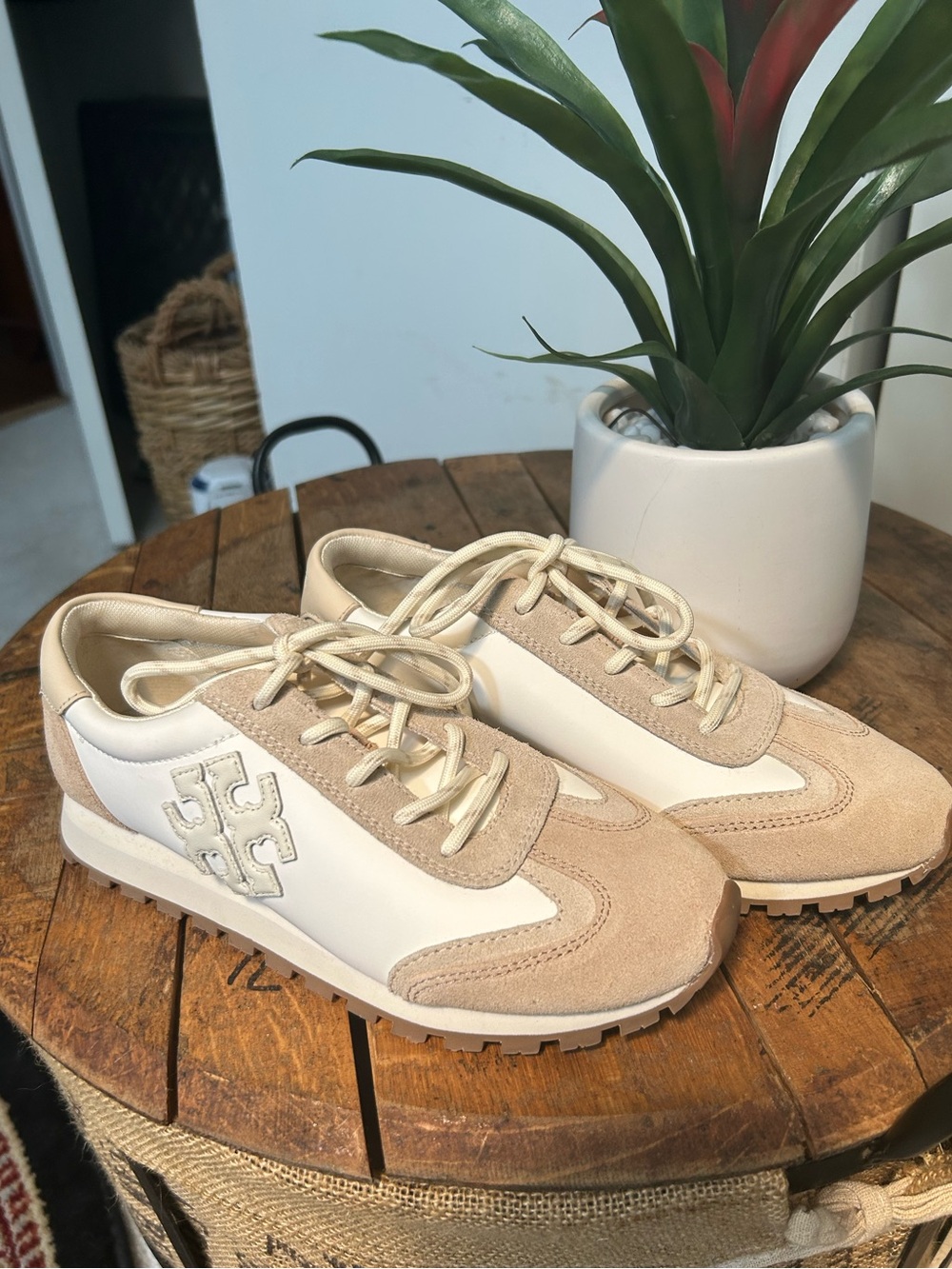 Tory Burch Women's Neutral Beige & Cream Casual Sneakers